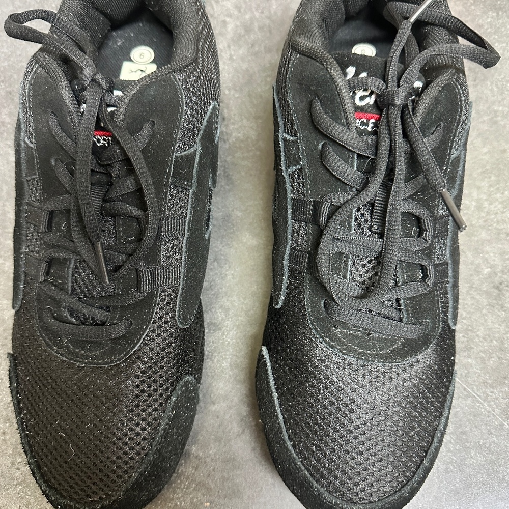 Very Fine Phoenix Dance Sport Shoes (9) NWOT